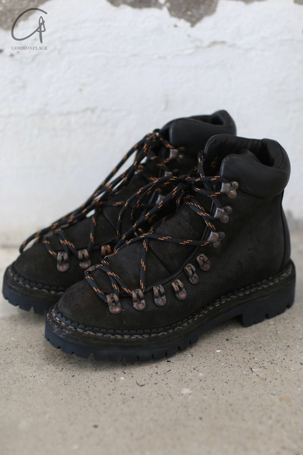 GUIDI 2006V reverse leather hiking boots Italy GD-2006V-BLKT